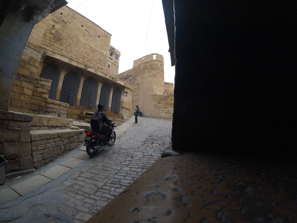 Photo of 2 > 4, traveling alone through Western India: Day 5, Jaisalmer: Golden city of India by Kishore Singh Fartiyal
