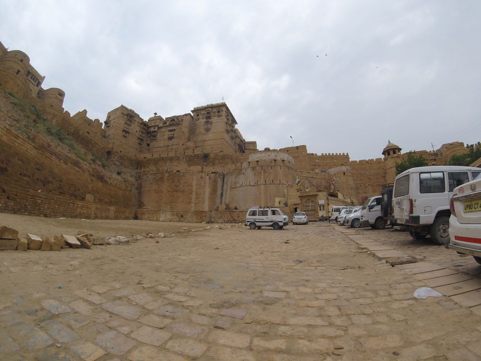 Photo of 2 > 4, traveling alone through Western India: Day 5, Jaisalmer: Golden city of India by Kishore Singh Fartiyal