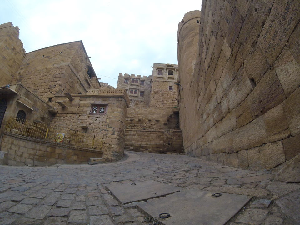 Photo of 2 > 4, traveling alone through Western India: Day 5, Jaisalmer: Golden city of India by Kishore Singh Fartiyal