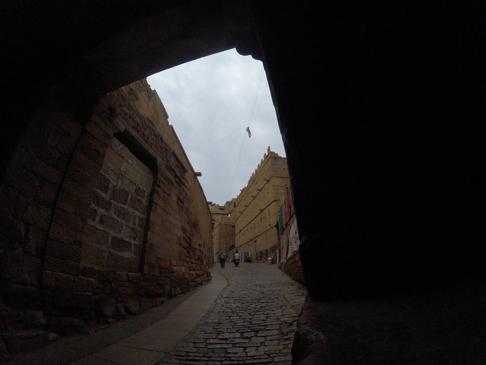 Photo of 2 > 4, traveling alone through Western India: Day 5, Jaisalmer: Golden city of India by Kishore Singh Fartiyal