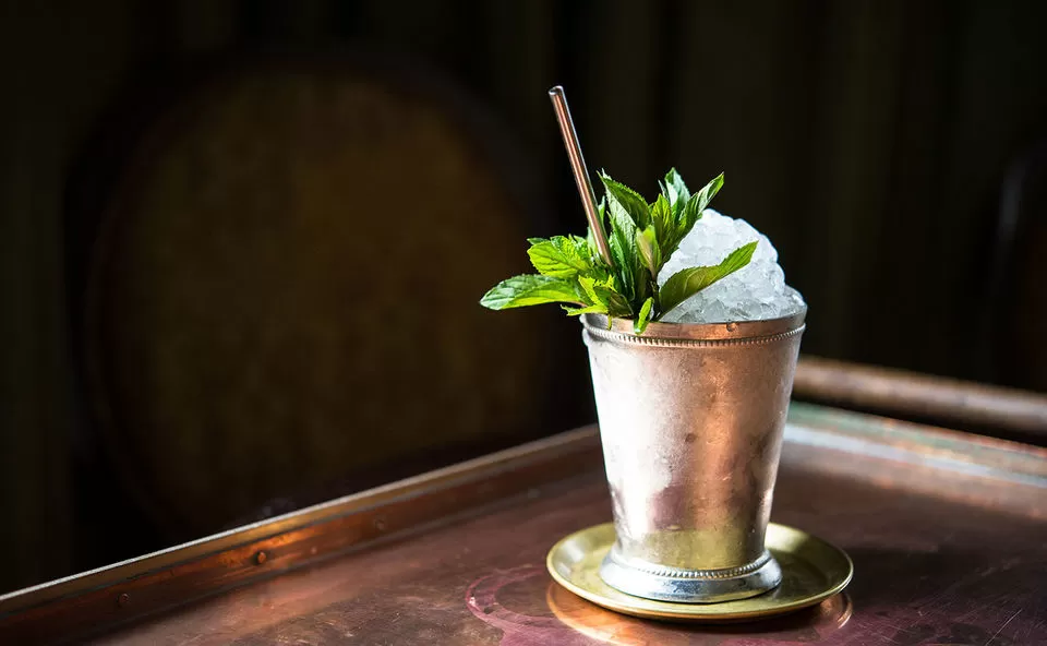 Photo of 7 Best Pubs in Singapore for a Stylish Night Out by Gunjan Upreti