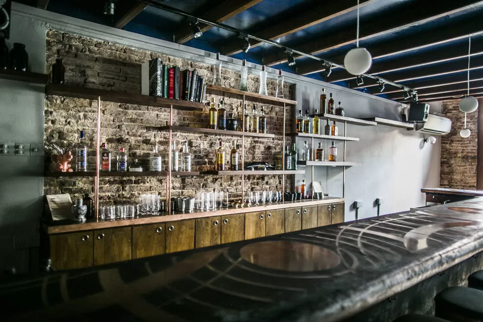 Photo of 7 Best Pubs in Singapore for a Stylish Night Out by Gunjan Upreti