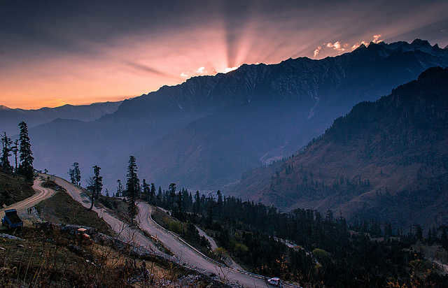 Photo of 16 Times Himachal Pradesh Proved It Has The Best Hill Stations In India by Gunjan Upreti