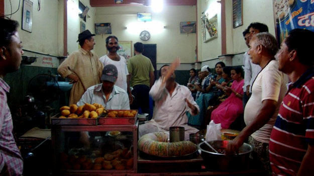 Photo of While I visited Indore, my stomach smiled and Ujjain drenched me in spirituality ! 10/16 by PURVI YADAV