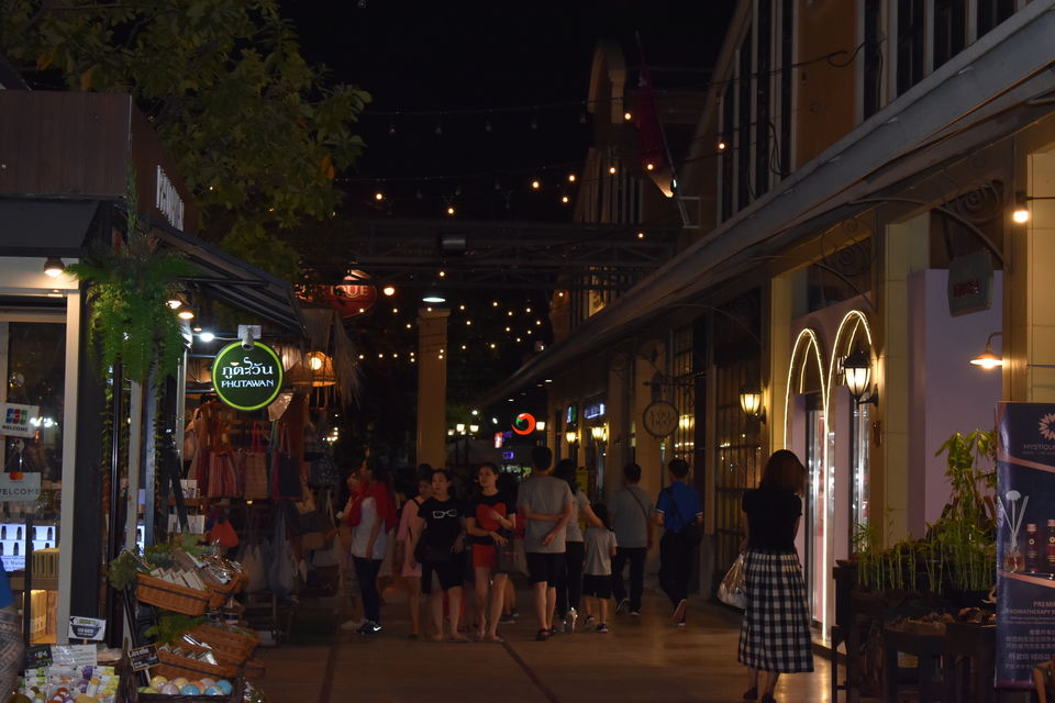 Photo of Bangkok: A beautiful contradiction of religious heritage and fun nightlife 16/41 by PURVI YADAV