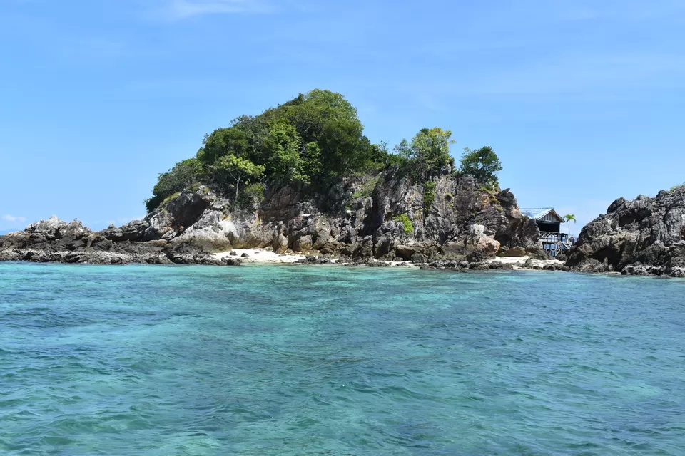 Photo of Koh Khai Nok, Phru Nai, Ko Yao District, Phang-nga, Thailand by PURVI YADAV