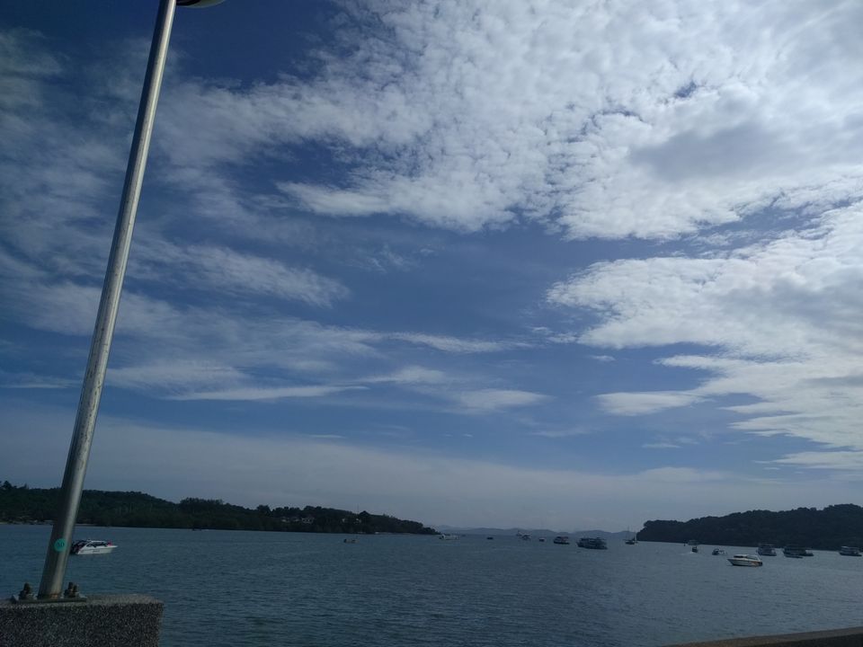 Photo of Drink, Dance n Dive.. Thailand!! by Shruti Jain