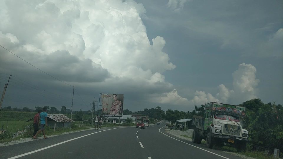 Photo of Crossing Border on foot, Getting Permits & First Look of Bhutan! 1/10 by Shruti Jain