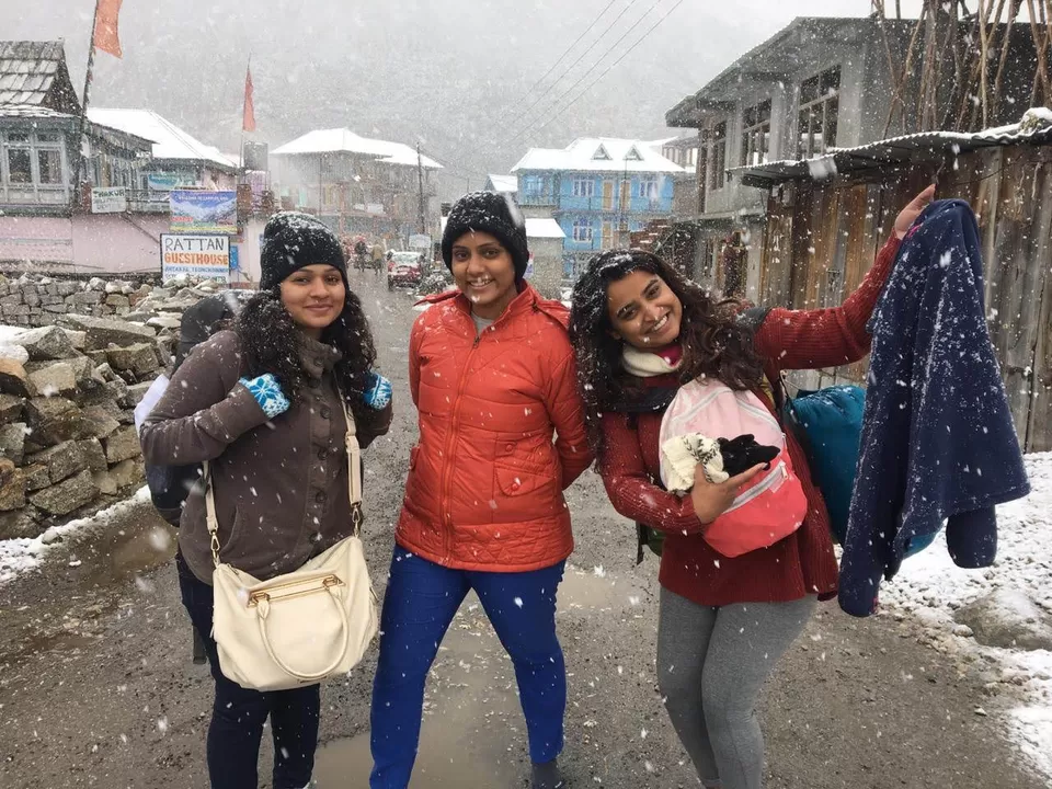 Photo of Experiencing the butterflies of winter....experiencing snowfall #BucketList2019 by Mamtha Ramachandra