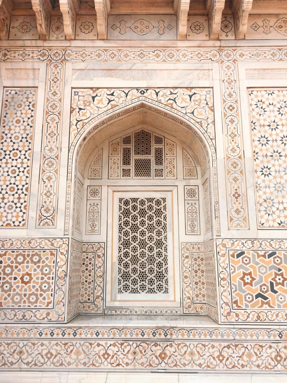 Photo of Itmad-ud-Daula, Moti Bagh, Agra, Uttar Pradesh, India by Mahima Agarwal