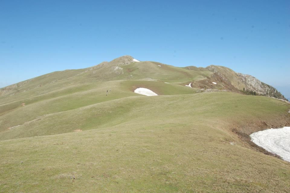 Photo of Untouched beauty of Himalayas :Trekking "Ani-Jalori Pass- Sarosar lake-Raghupurgarh-Takrasi-Paneo" 10/11 by Bhupender Singh