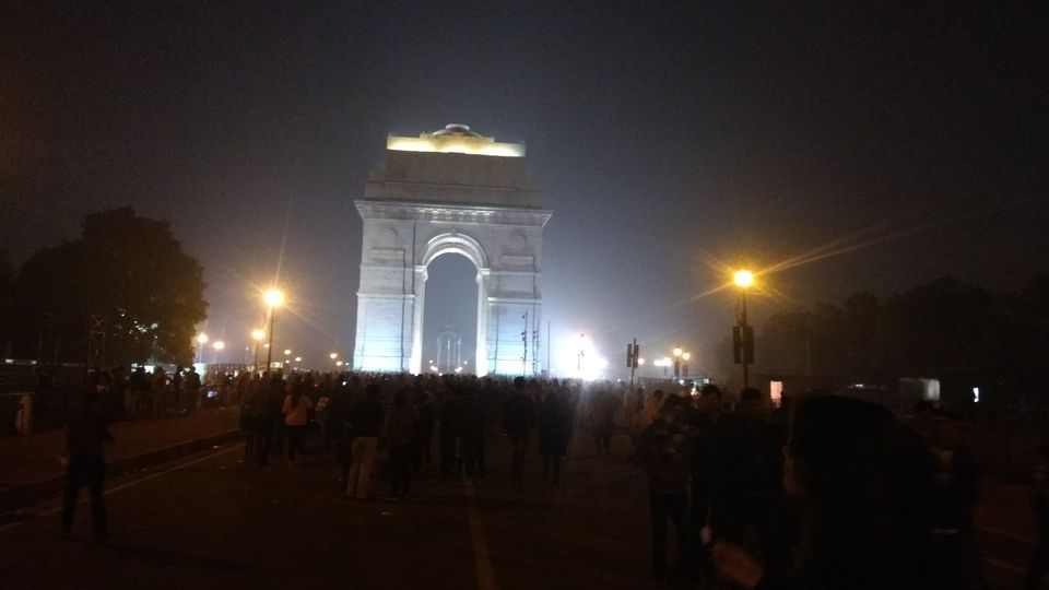 Photo of India Gate & Rajpath-full of Life at Night 9/16 by Bhupender Singh