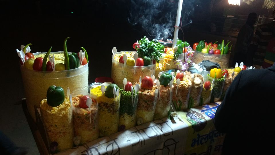 Photo of India Gate & Rajpath-full of Life at Night 13/16 by Bhupender Singh