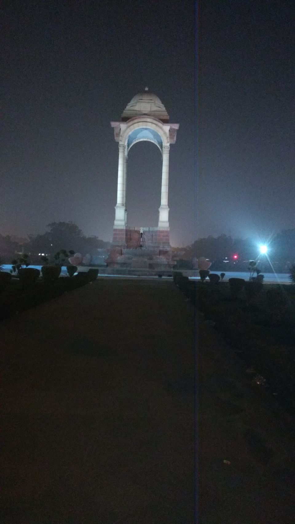 Photo of India Gate & Rajpath-full of Life at Night 16/16 by Bhupender Singh