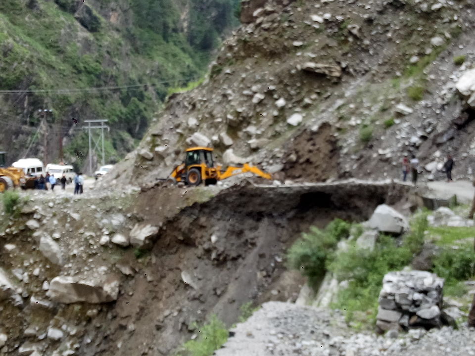 Photo of Solo Trip to the Valley of Flowers : Where the Heavens descend on Earth 22/53 by Dushyant Chauhan