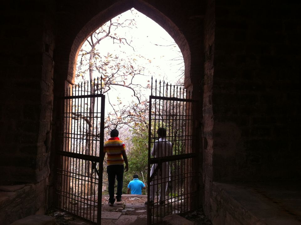 Photo of entrance to the fort by Pooja Chaudhary