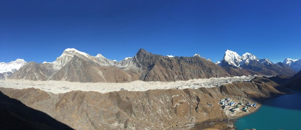 Photo of Trekking Gokyo Peak, Nepal 5/6 by Lost