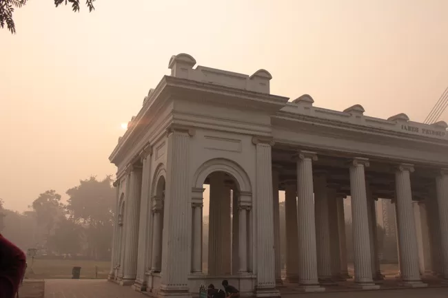 Photo of Princep Ghat, Hastings, Kolkata, West Bengal, India by Hopping With Shree 