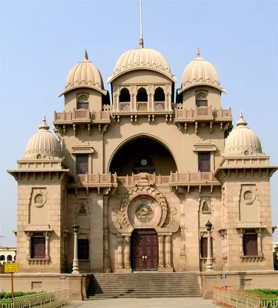 Photo of Belur Math, Belur, Howrah, West Bengal, India by Hopping With Shree 