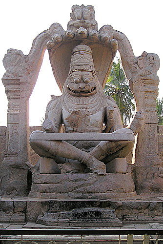 Photo of Narasimha Statue, Krishnapura, Karnataka, India by Harini Sridharan