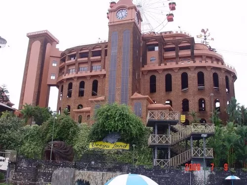 Photo of Wonderla Amusement Park, Kochi, Kerala, India by Harini Sridharan