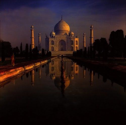 Photo of Taj Mahal, Agra, Uttar Pradesh, India by Harini Sridharan