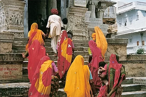 Photo of Jagdish Temple intersection, Udaipur, Rajasthan, India by Harini Sridharan