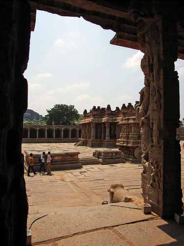Photo of Vitthala Temple, Nimbapura, Karnataka, India by Harini Sridharan