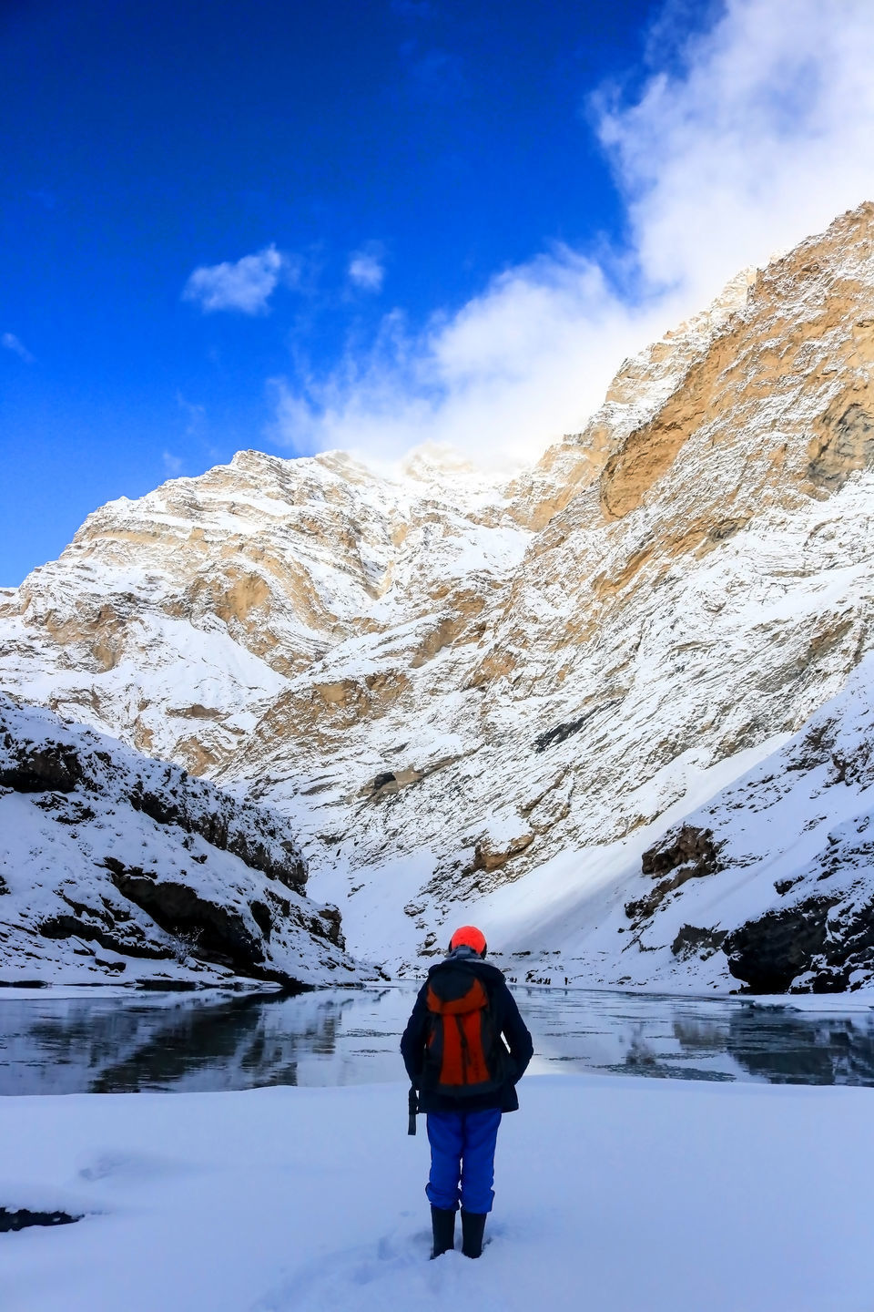 Photo of Journey Through Chadar Trek: One Of The Coldest Places In India by Mouna Nanaiah