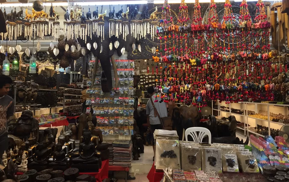 Photo of Sunday Lamai Street Market, Had Lamai Road, Maret, Ko Samui District, Surat Thani, Thailand by Tamshuk