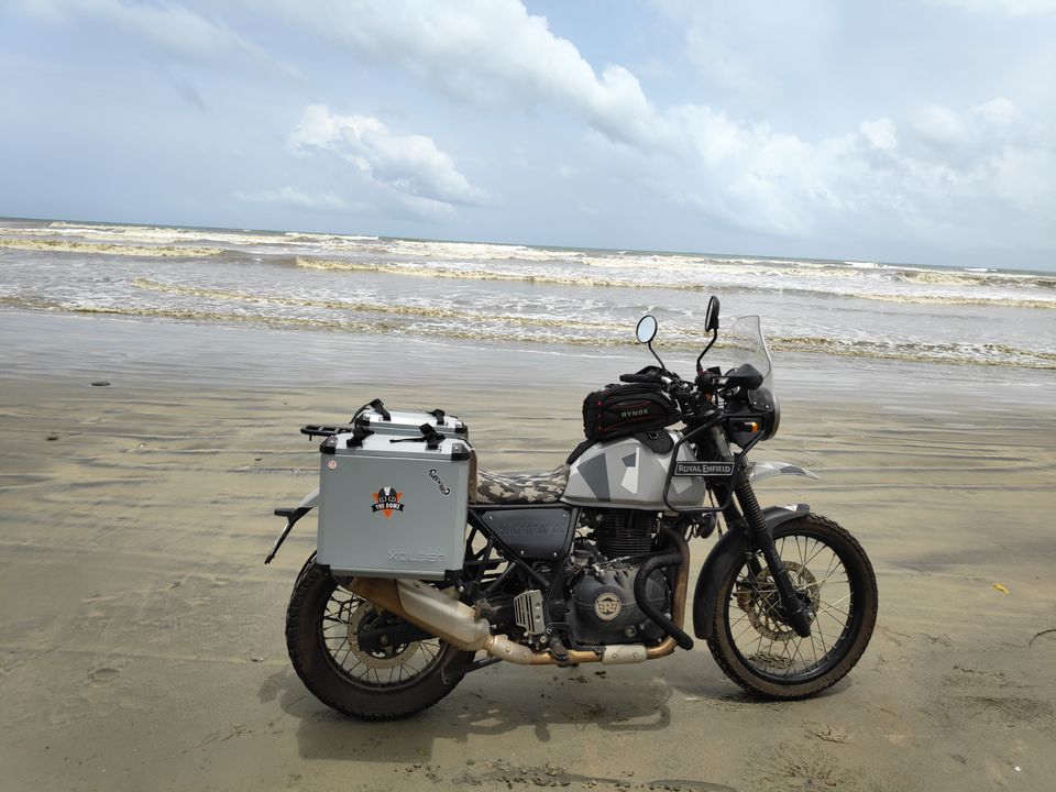 Photo of Muzhuppilangad Drive-in Beach, Kerala by Rajen Joshi