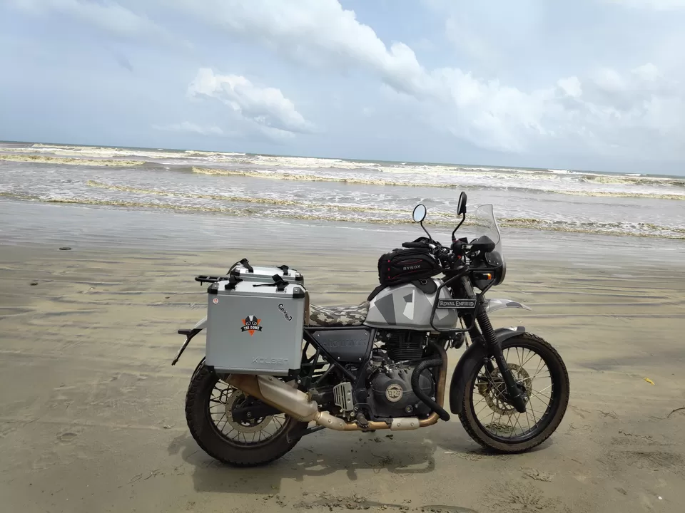 Photo of Muzhuppilangad Drive-in Beach, Kerala by Rajen Joshi