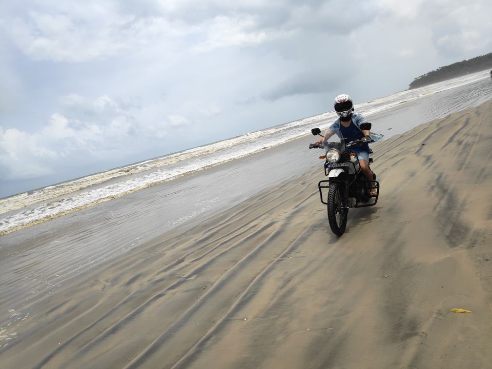 Photo of Muzhuppilangad Drive-in Beach, Kerala by Rajen Joshi