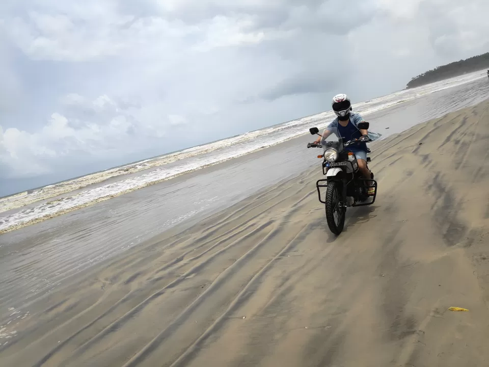 Photo of Muzhuppilangad Drive-in Beach, Kerala by Rajen Joshi