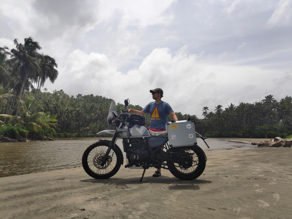 Photo of Muzhuppilangad Drive-in Beach, Kerala by Rajen Joshi