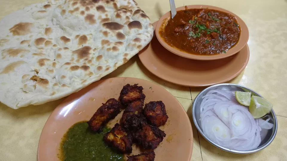 Photo of Hungry Hearts Guide: Colaba, Mumbai. by Avani Chavan