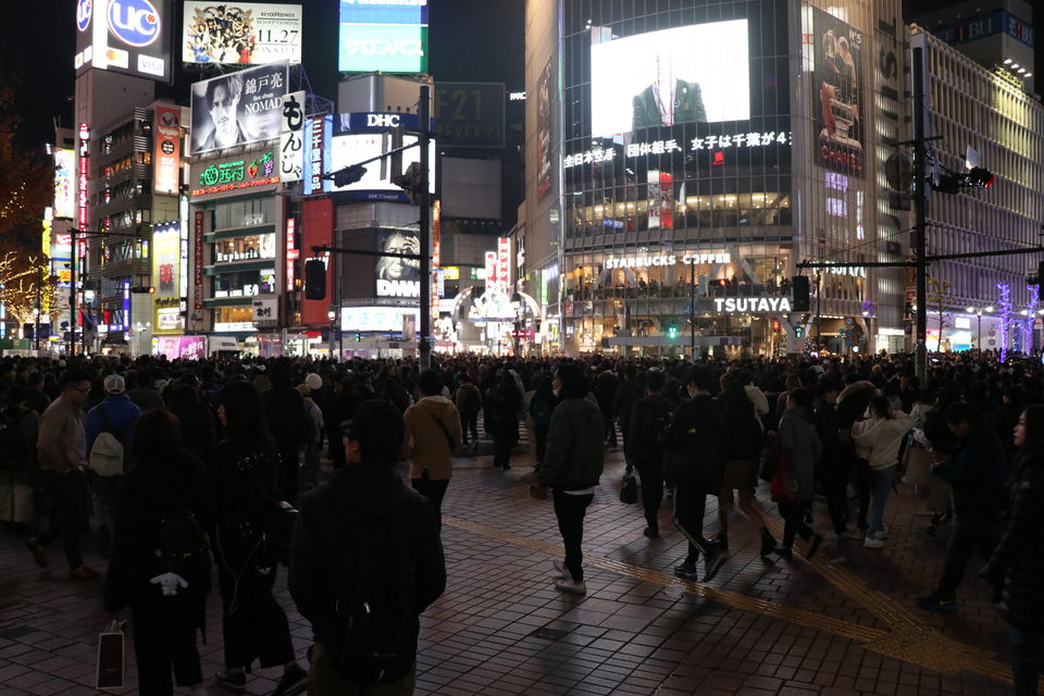 Photo of Shibuya Crossing, 2 Chome-2-1 Dogenzaka, Shibuya City, Tokyo, Japan by Vineet Kumar