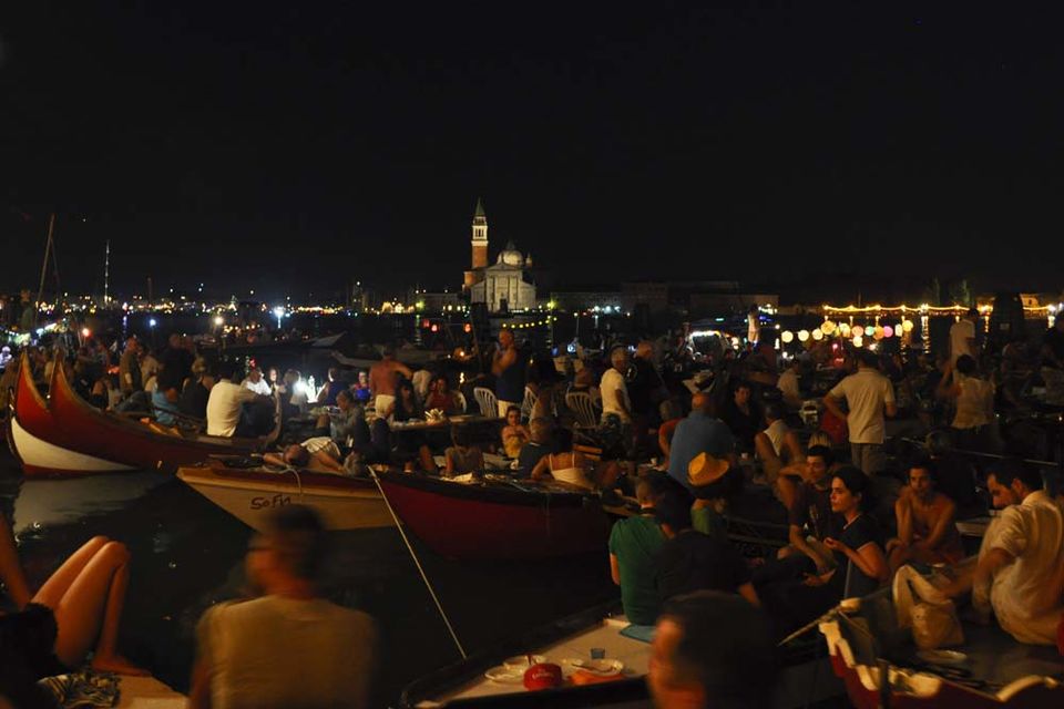 Photo of The Festa del Redentore in Venice 1/6 by Surfing The Planet