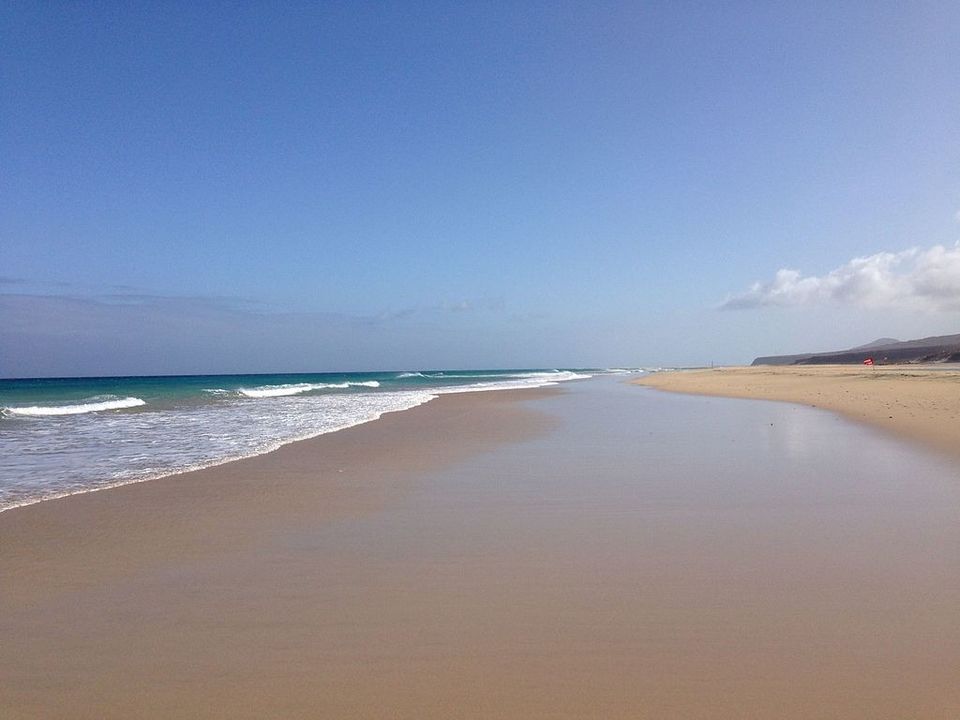 Photo of 5 Most Relaxing Beaches of Fuerteventura 1/6 by Lily Berns