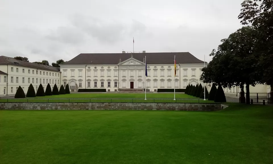 Photo of Bellevue Palace, Spreeweg, Berlin, Germany by Aneesh Bhardwaj