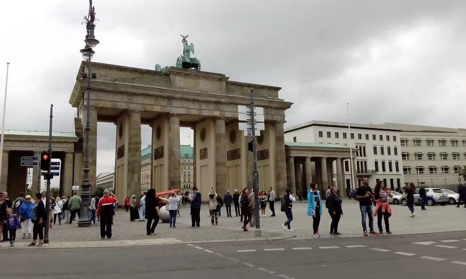 Photo of Berlin Brandenburger Tor, Berlin, Germany by Aneesh Bhardwaj