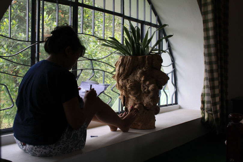 Photo of No, I don’t carry pepper spray. Yes, I travel alone in India. 2/6 by Elakkiya Ellavarason