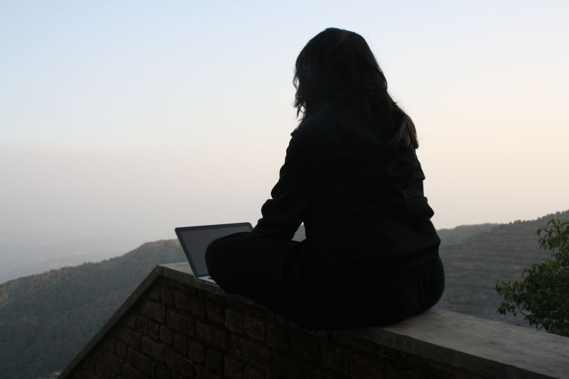 Photo of No, I don’t carry pepper spray. Yes, I travel alone in India. 4/6 by Elakkiya Ellavarason