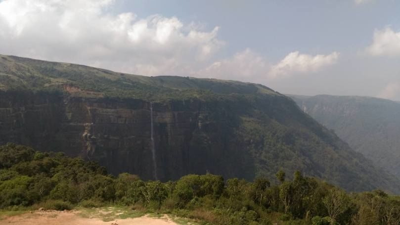 Photo of Khasi HIlls 5/7 by Elakkiya Ellavarason