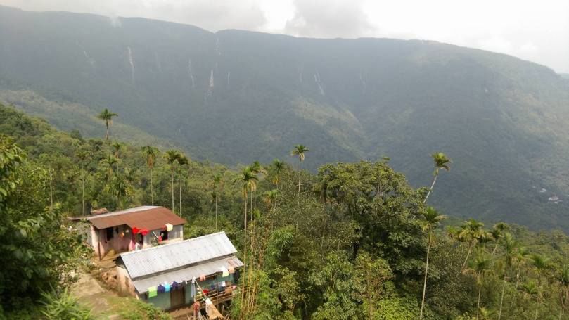 Photo of Khasi HIlls 6/7 by Elakkiya Ellavarason