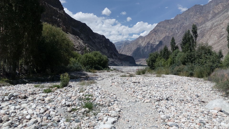 Photo of 9 days of a speck of dust- 13 days of travel on a motorbike- Leh Ladakh!! by Pranit Tulsidas Naik