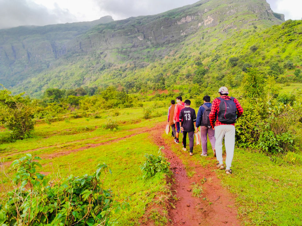 Photo of Independence day at Kalsubai - the highest peak in Sahyadri 1/4 by Aditya Walke