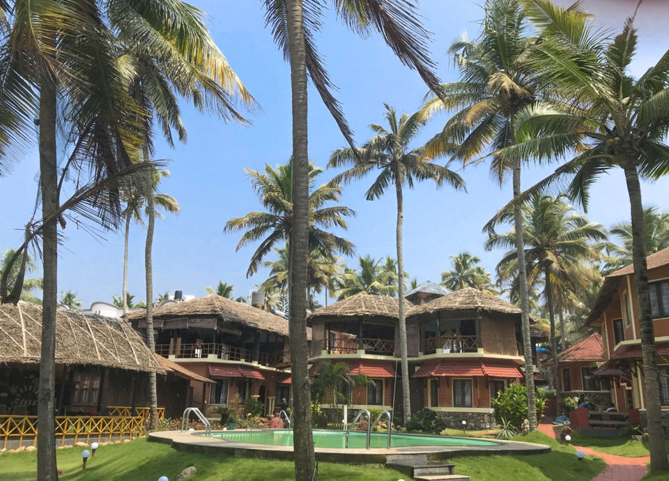 Photo of Varkala Travel Guide - Yoga | Surf | Sunsets & More 18/20 by Loading Miles