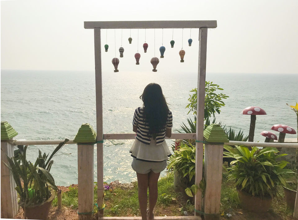 Photo of Varkala Travel Guide - Yoga | Surf | Sunsets & More 10/20 by Loading Miles