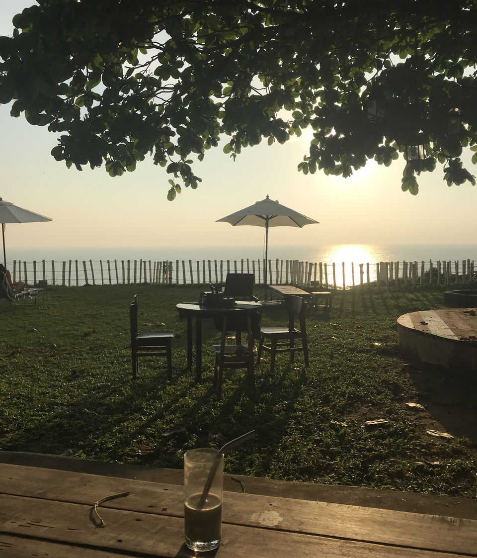 Photo of Varkala Travel Guide - Yoga | Surf | Sunsets & More 15/20 by Loading Miles